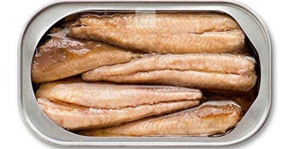 Canned sardines are rich in vitamins, minerals and provide omega-3 fatty acids, and can provide up to 13% of the RDA of B vitamins