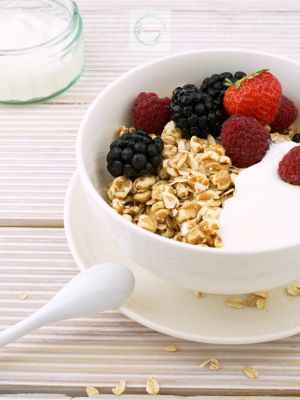 Best oatmeal contains 66% carbohydrates, including 11% fiber and 4% beta-glucans, 7% fat and 17% protein