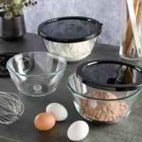 Shatter-resistant, high-borosilicate glass bowls suitable for food prep, storage and reheating