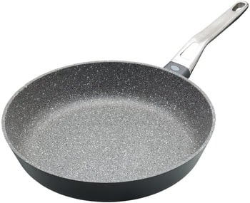 Its rule-breaking nonstick pan combines cast aluminum with a scratch-resistant coating