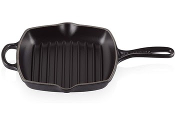 The non-sticking ability of the pan is completely natural, the advantage of the pan is that it has high radiation