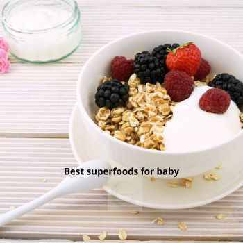 Oatmeal is highly rated as a nutritious and healthy option for introducing babies to solids as they start eating solids, making it a popular choice as the first cereal