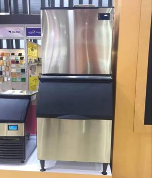 High Efficiency Commercial Ice Cube Maker - Vertical Industrial Machine, Air/Water Cooled, 353-706 lbs/Day, Compact Design, Food Safe Liner for Restaurant, Bar, Pub Use.